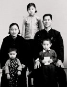 <b>玛莎的男友阿什去</b>